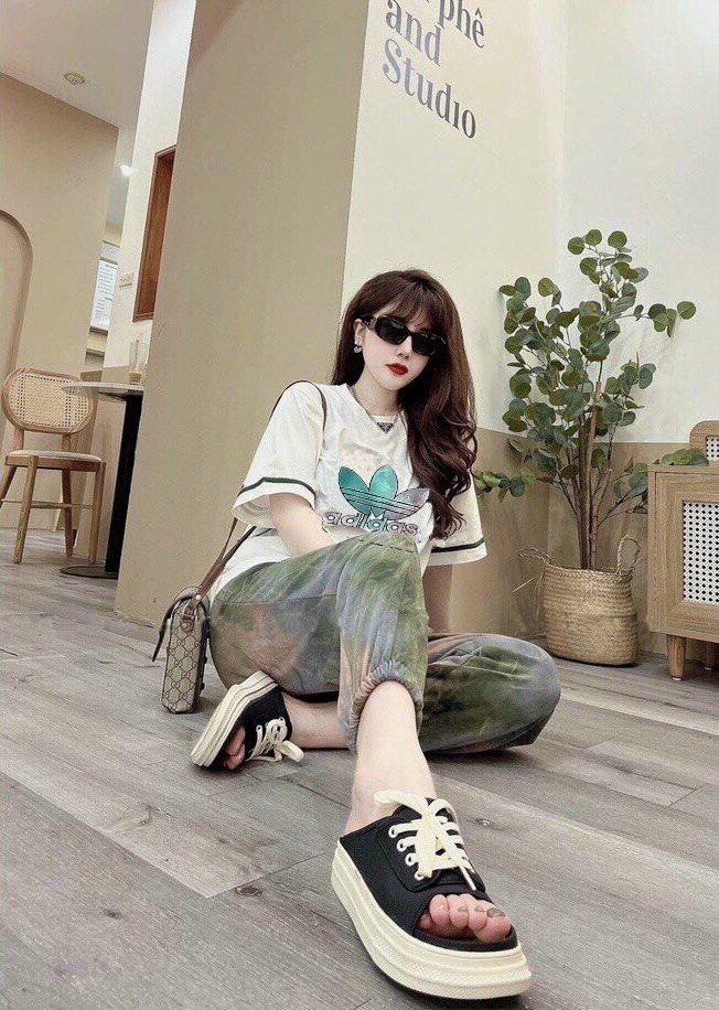 BỘ THỜI TRANG FOM RỘNG PHỐI HỌA TIẾT ADIDAS THÊU - BTN425